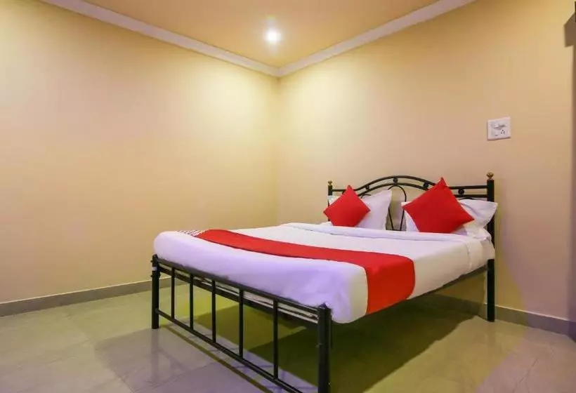 ホテル Oyo Stayout For Family At Calangute