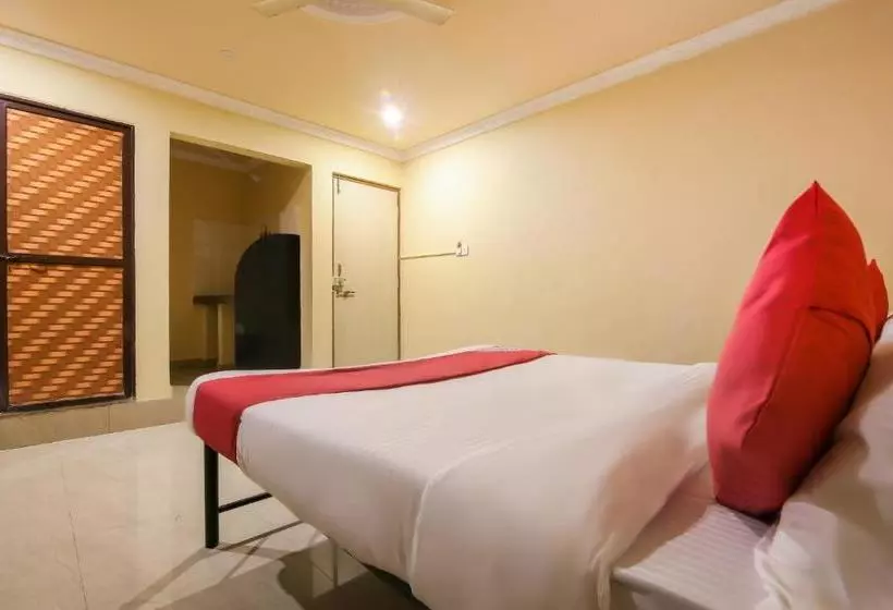 ホテル Oyo Stayout For Family At Calangute