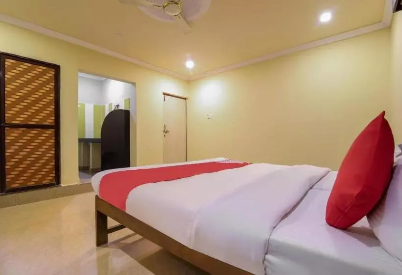 ホテル Oyo Stayout For Family At Calangute
