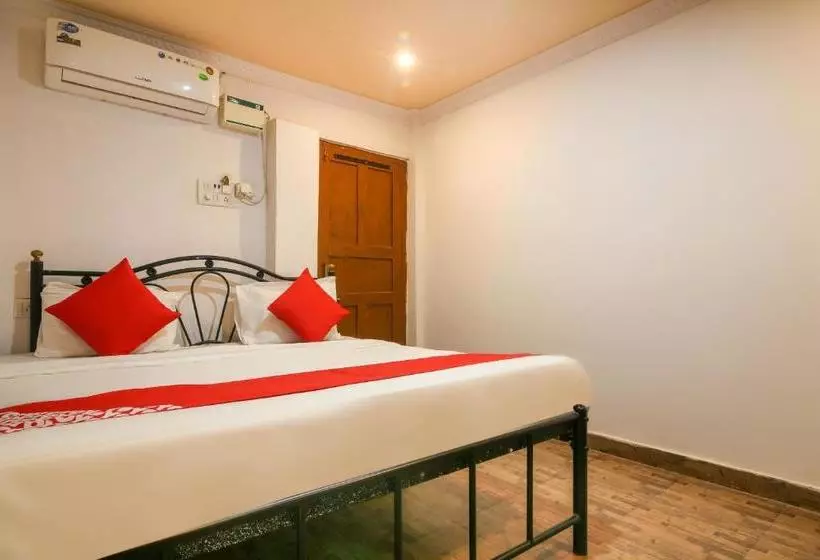ホテル Oyo Stayout For Family At Calangute