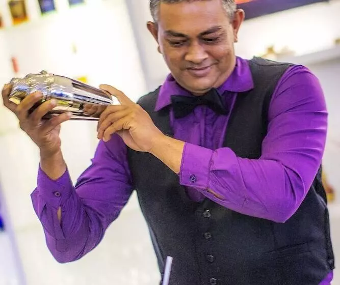 هتل Qinn Boutique