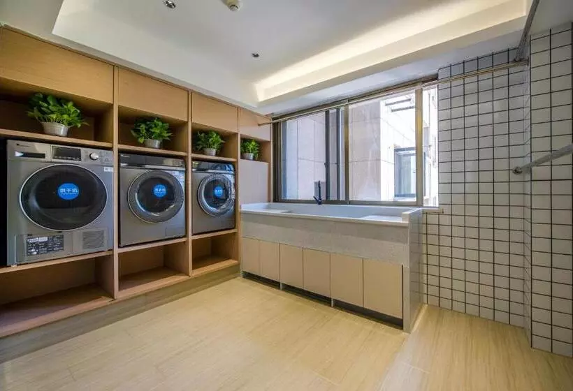 هتل Yiwu Baide Theme