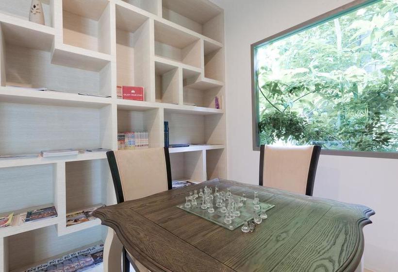 فندق Zen Premium Panwa Beach