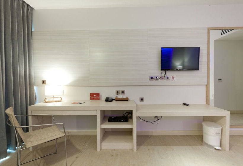 فندق Zen Premium Panwa Beach