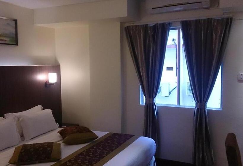 & Apartment Ambassador 3