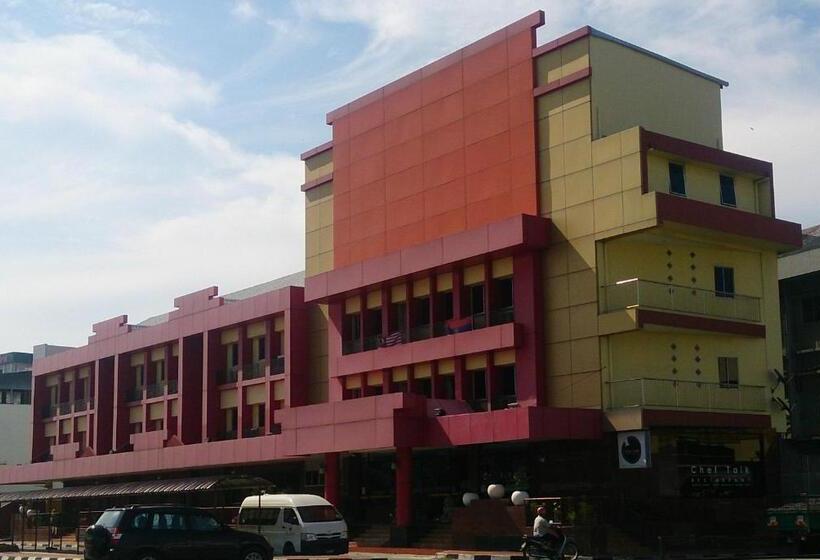 & Apartment Ambassador 3