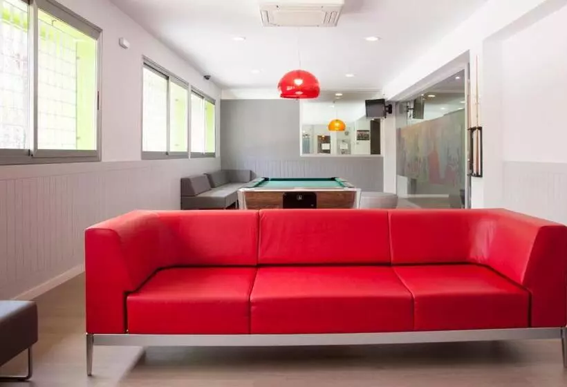 Retkeilymaja Residencia Tomás Alfaro Fournier