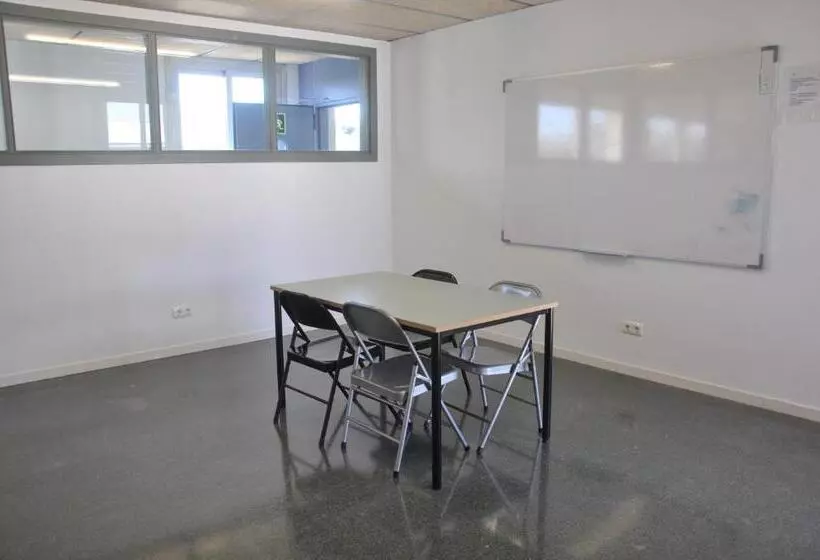 Retkeilymaja Residencia Tomás Alfaro Fournier