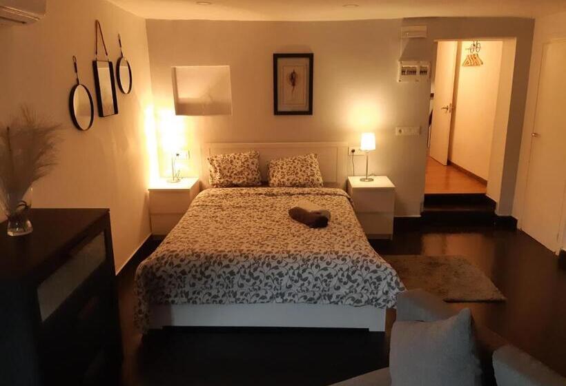 هاستل The Hipstel Parallel