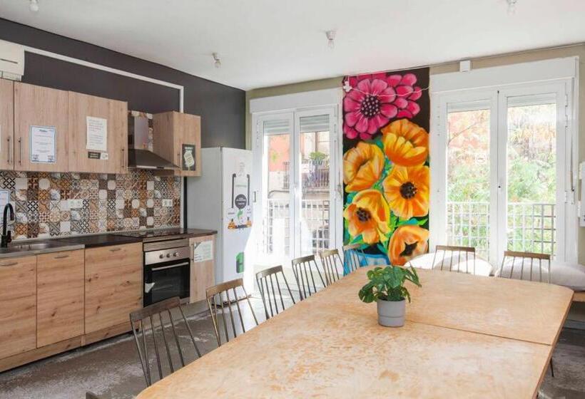 هاستل The Hipstel Parallel