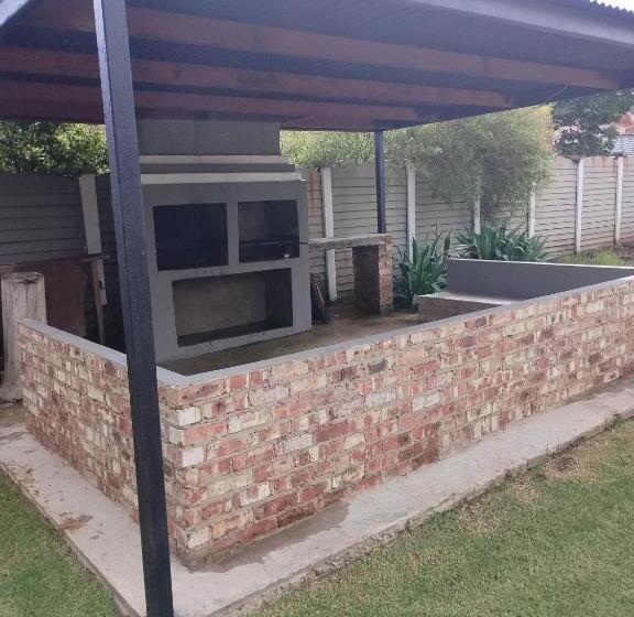 Ditsaleng Bed And Breakfast