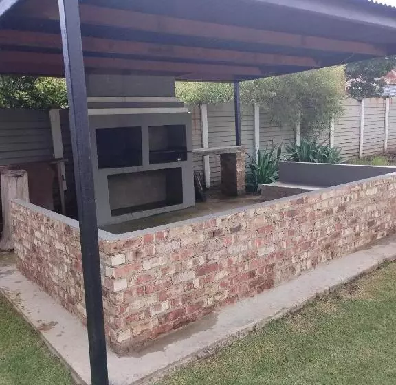 Ditsaleng Bed And Breakfast