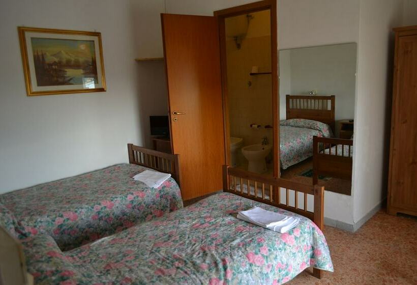 בית מלון כפרי Albergo Abruzzese