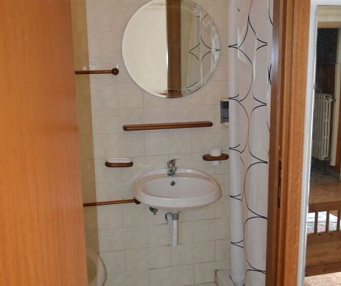 בית מלון כפרי Albergo Abruzzese