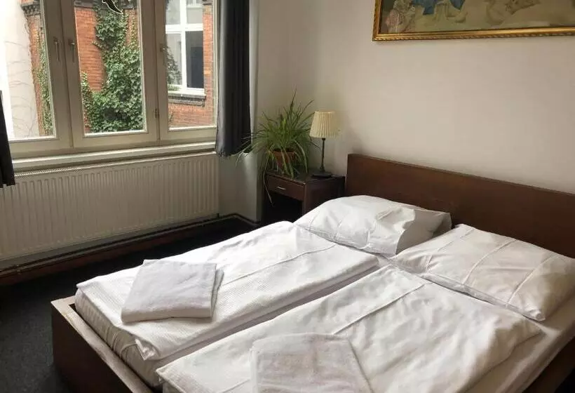 هتل Die Fabrik   Hostel