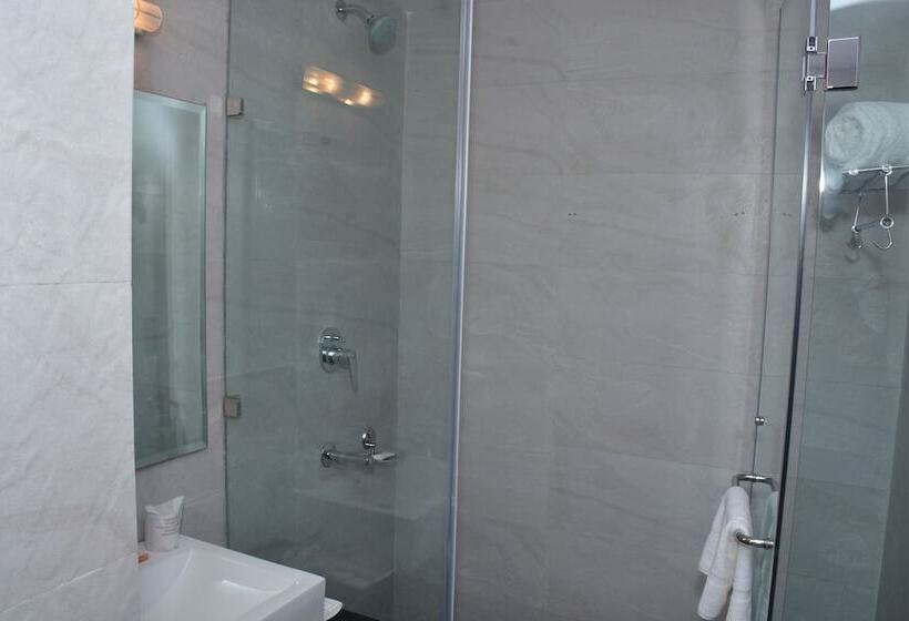 Hotell Hide Away Suites