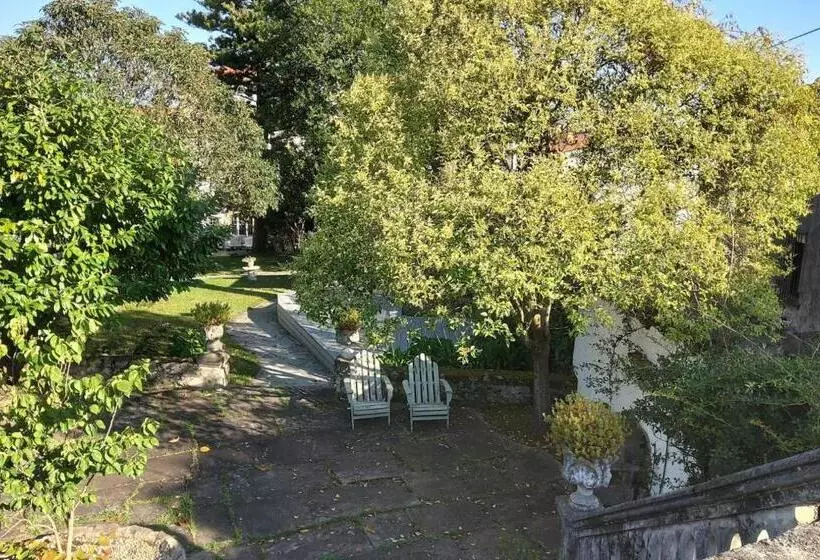 هتل Hosteria De Arnuero