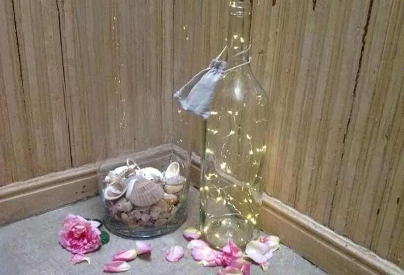 هتل Hosteria De Arnuero