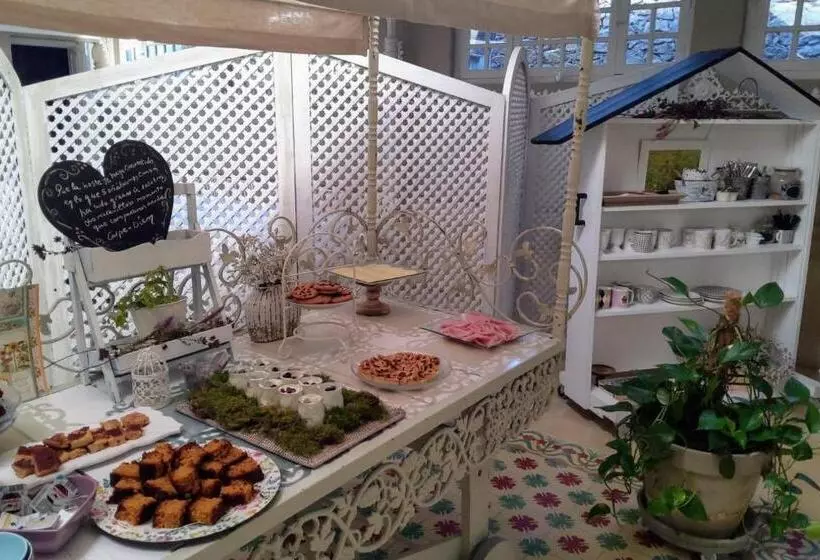 هتل Hosteria De Arnuero