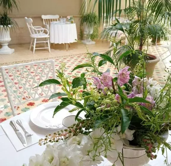 هتل Hosteria De Arnuero