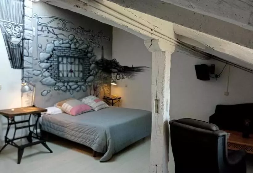 هتل Hosteria De Arnuero