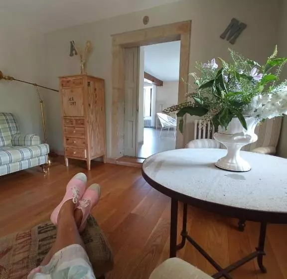 هتل Hosteria De Arnuero