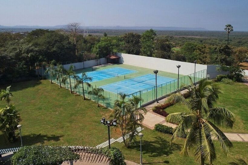 فندق Eskay Resorts By Muza