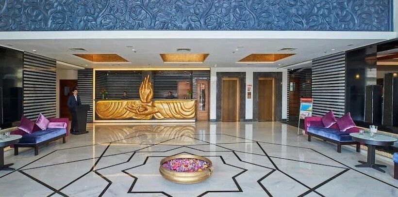 فندق Eskay Resorts By Muza