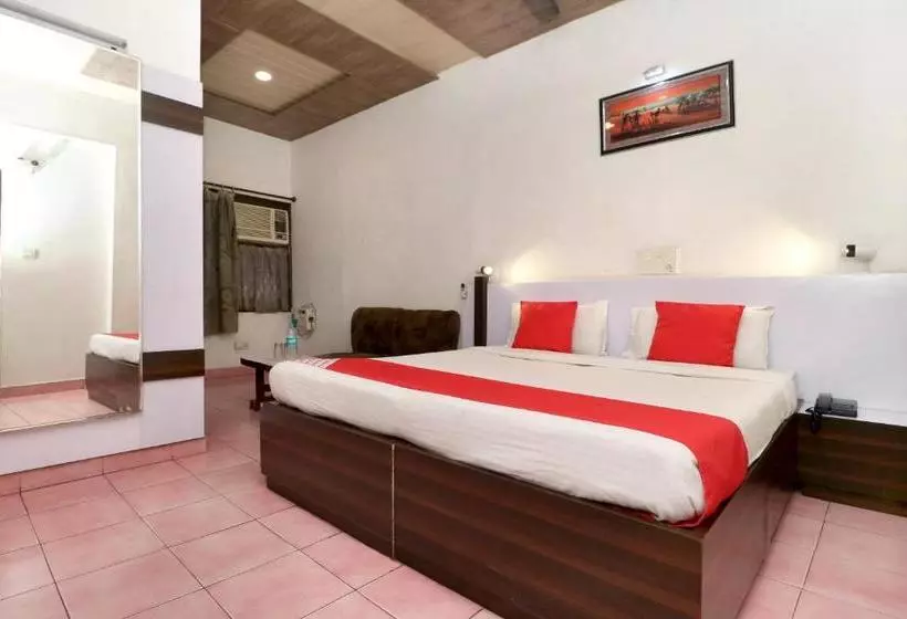 ホテル Oyo Rooms Railway Station Clock Tower Opposite Bank Of India Shoe Bazaar