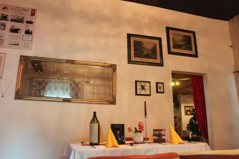 ホテル Pension Und Restaurant Die Burg