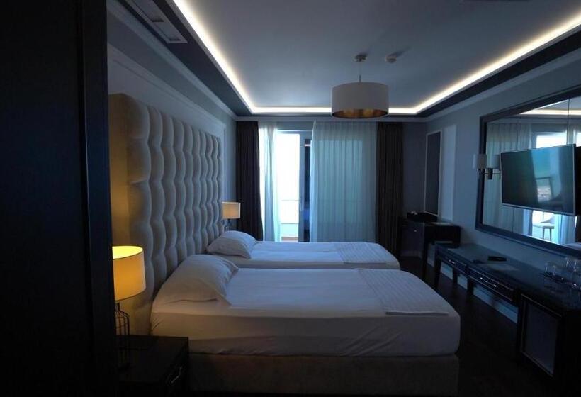 Отель Premium Beach