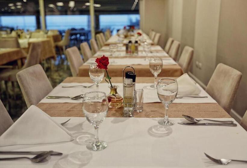 Отель Premium Beach