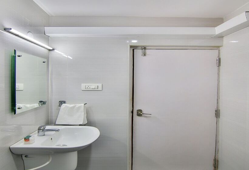 בית מלון כפרי The Stay Inn