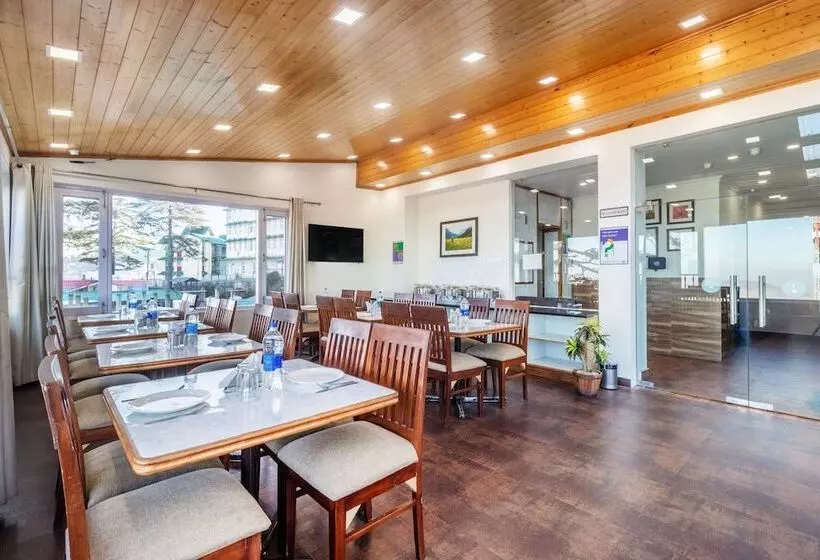 Hotelli Treebo Maharaja, Near Mall Road