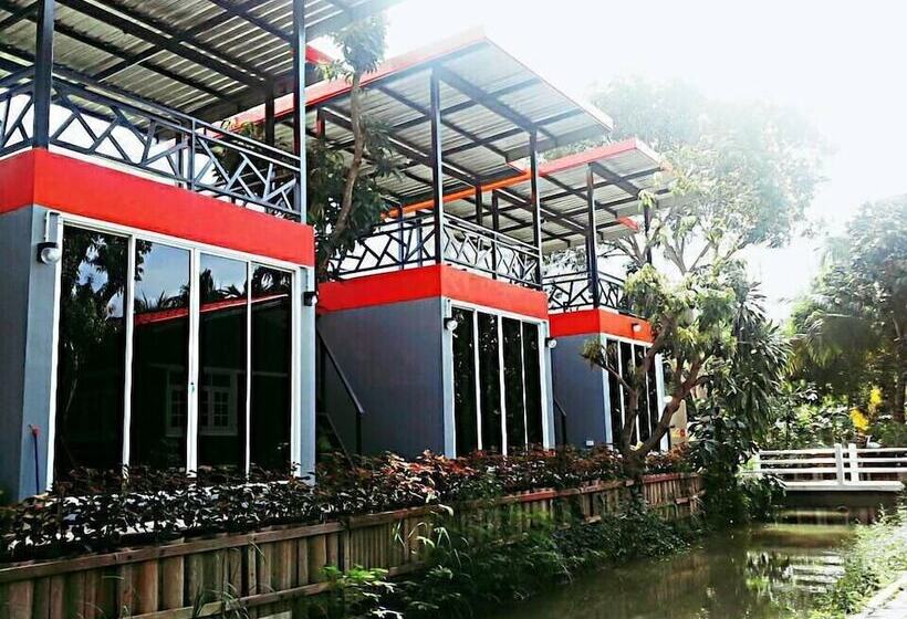 مُتل Meephawa Resort