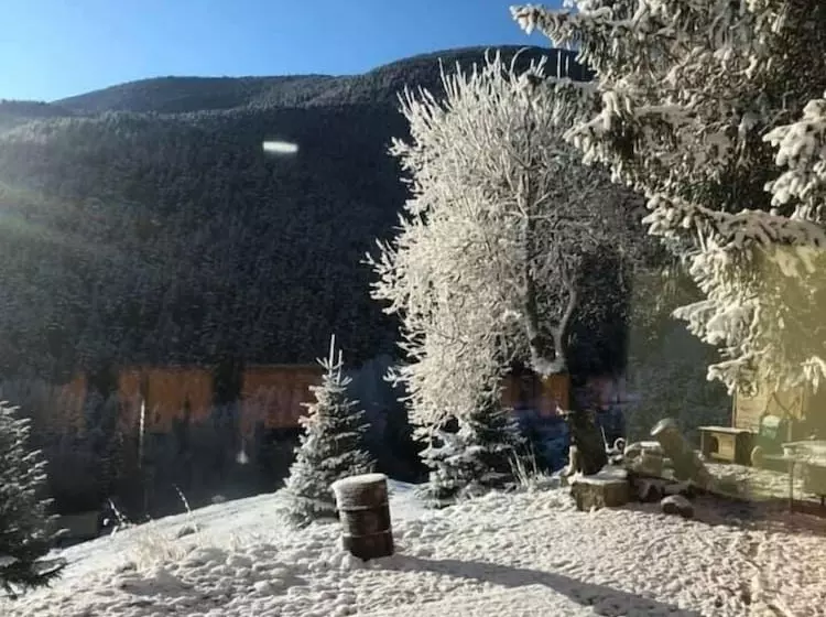 Xalet Refugi U.e.c.   Hostel