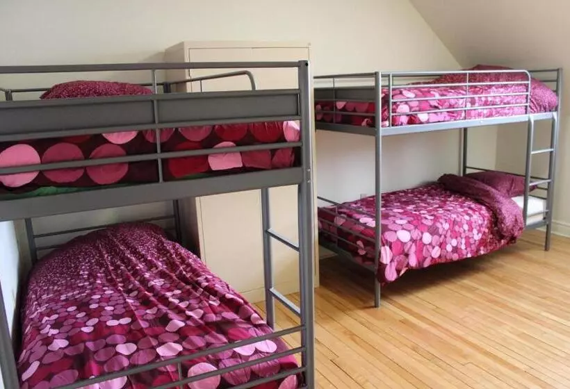 Auberge De Jeunesse Magog Orford Hostel