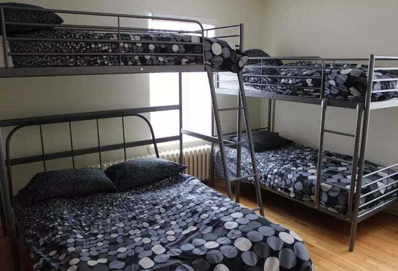 Auberge De Jeunesse Magog Orford Hostel