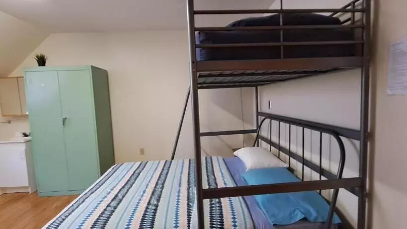 Auberge De Jeunesse Magog Orford Hostel