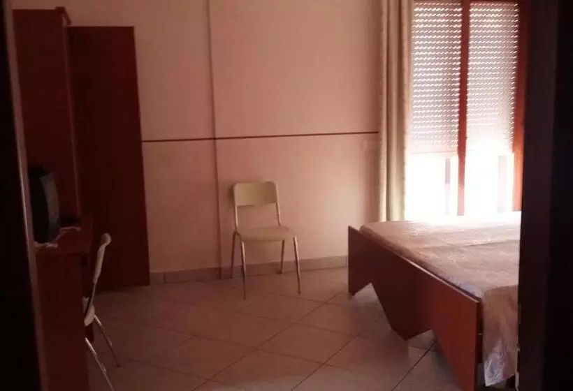 Hotelli Caimo Bed Breakfast