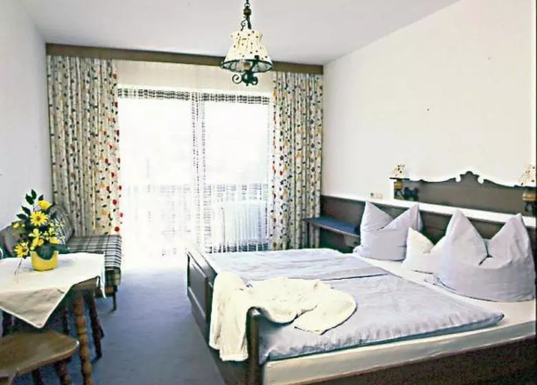 Hotelli Gasthof Genosko