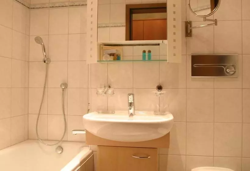 Hotelli Gasthof Genosko