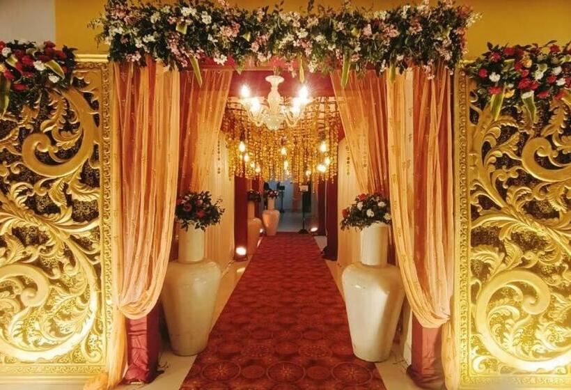 هتل The Kannelite