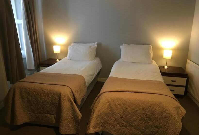 בית מלון כפרי The Royal