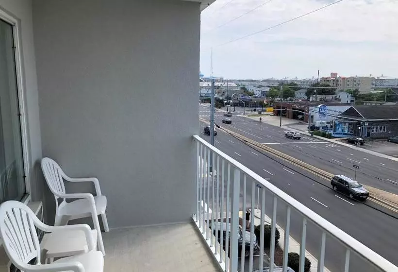 Beachcomber Motel