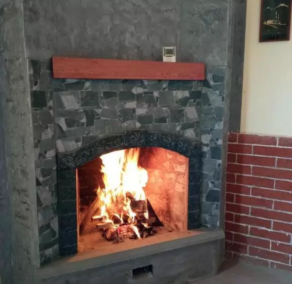 تختخواب و صبحانه Green Gables Martuni