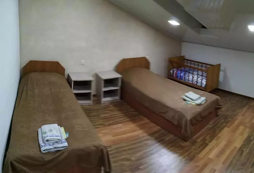 تختخواب و صبحانه Green Gables Martuni