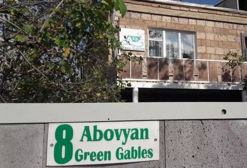 تختخواب و صبحانه Green Gables Martuni