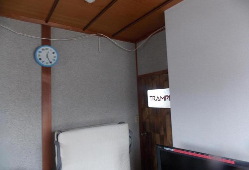 Hojo Suigun Youth Hostel