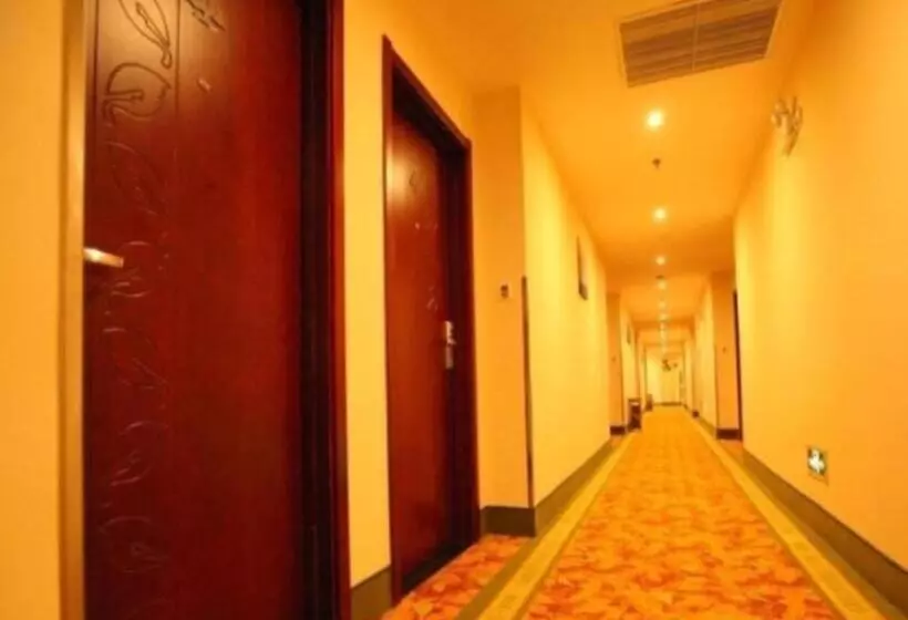 Hotelli Greentree Inn Suzhou Wujiang Zhenze Town Zhennan Road Express